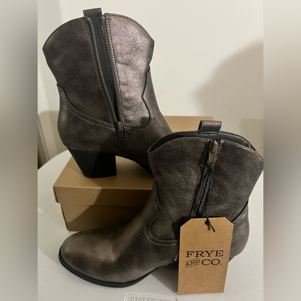 Frye & Co Boots - Picture 2 of 8